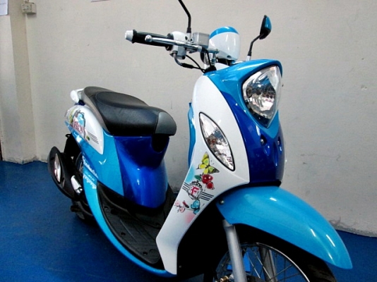 Fino i ลายแฟร์ชั่น สีน้ำเงินขาว รถเดือน กรกฏาคม.ปี58 ไมล์ 3 พันโล สภาพสวยเลย แถม 5 รายการ