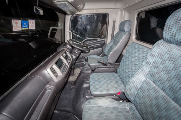 ขาย 6 ล้อกระบะดั้ม HINO  MEGA 150 แรงม้า  ปี 2010