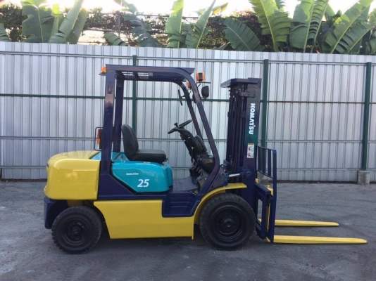ขายโฟล์คลิฟท์KOMATSU FD25-14 ยก2.5ตัน3เมตร ฟูลฟรี ไซด์ชิพ ดีเซลออโต้ 4D94LE 280,000 บาท 094-4267888 จะเด็ด