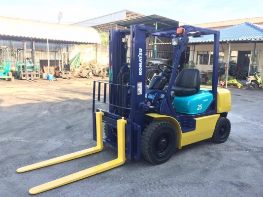 ขายโฟล์คลิฟท์KOMATSU FD25-14 ยก2.5ตัน3เมตร ฟูลฟรี ไซด์ชิพ ดีเซลออโต้ 4D94LE 280,000 บาท 094-4267888 จะเด็ด