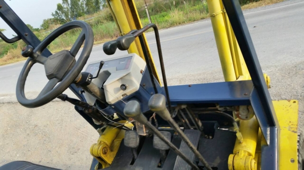 ขายด่วนรถยกKOMATSU FG20-11ยก2.0ตันเสาสูง3เมตรยางตัน4เส้นรถนอกนำเข้ายังไม่เคยใช้งานในเมืองไทยเลย=รุ่นใหม่ขายถูกๆๆ