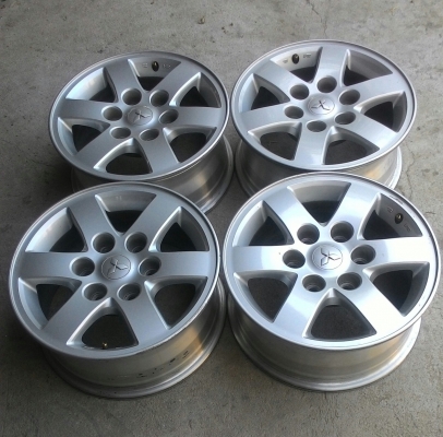 ขายล้อขอบ16สี่วง3800