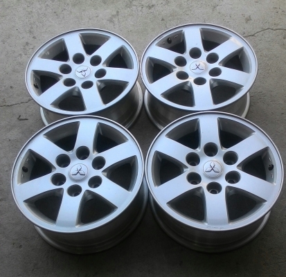 ขายล้อขอบ16สี่วง3800