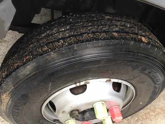 รถฮีโน่ 6 ล้อดั้ม FC9J 175 แรงม้า. ปี 54.  ( รถวิ่ง 18x,xxx กม. )    สนใจติดต่อ  081 - 6079515