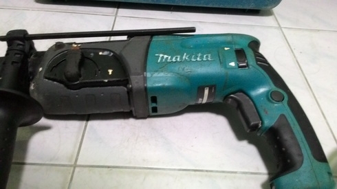 สว่านระบบโรตารี่ ทำงานได้ 3 ระบบ ของmakita รุ่น 2470F (รุ่นใหญ่) สภาพพร้อมใช้งานครับ