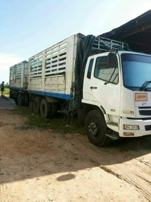 รถบรรทุก 10 ล้อ MITSUBISHI 2 เพา ไม่ดั้มแม่ลูก.  ปื53.    ลูก2คาน เครื่อง 240 แรง  ราคา 1,570,000 บ. รถอยู่ภาคอีสาน