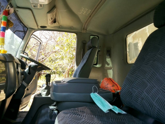 รถบรรทุก 10 ล้อ MITSUBISHI 2 เพา ไม่ดั้มแม่ลูก.  ปื53.    ลูก2คาน เครื่อง 240 แรง  ราคา 1,570,000 บ. รถอยู่ภาคอีสาน