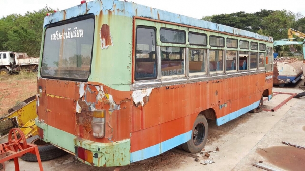 ขายตามสภาพ รถมินิบัสยาว 8 เมตร คัสซี HINO KM340 เครื่องดี DM100 เอกสารเล่มทะเบียนครบ