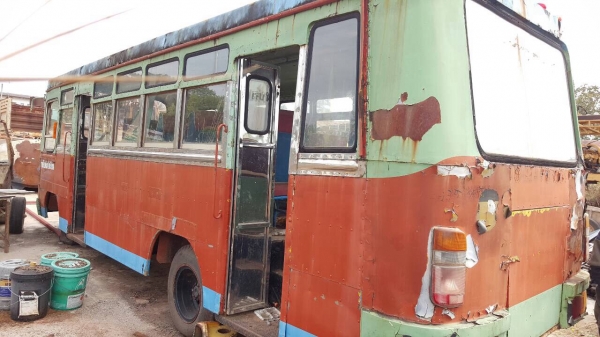 ขายตามสภาพ รถมินิบัสยาว 8 เมตร คัสซี HINO KM340 เครื่องดี DM100 เอกสารเล่มทะเบียนครบ