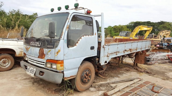 ขายตามสภาพ 6 ล้อ NPR66LX5-T กระบะยาว 4.30 เมตร ไม่มีเฟืองท้าย เครื่อง 4HF1 120 แรงม้า คัสซีสวยตลอดเส้น ทะเบียนครบพร้อมโอน