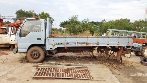 ขายตามสภาพ 6 ล้อ NPR66LX5-T กระบะยาว 4.30 เมตร ไม่มีเฟืองท้าย เครื่อง 4HF1 120 แรงม้า คัสซีสวยตลอดเส้น ทะเบียนครบพร้อมโอน ขายตามสภาพ 6 ล้อ NPR66LX5-T กระบะยาว 4.30 เมตร ไม่มีเฟืองท้าย เครื่อง 4HF1 120 แรงม้า คัสซีสวยตลอดเส้น ทะเบียนครบพร้อมโอน