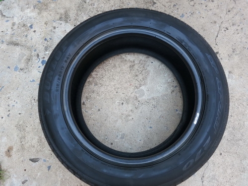 ขายยางติดรถสภาพสวยๆ  dunlop sp sport 270 ขนาด 215/55/r17  สัปดาห์10/12ปี  4เส้น ราคา4,500บาท