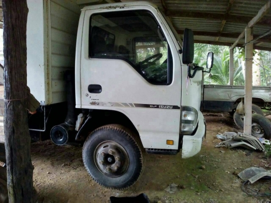 รถอีซูซุ 6 ล้อดั้ม NQR 150 แรงม้า. ปี 50.   สนใจติดต่อ  081 - 6079515