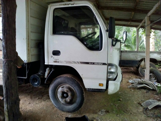 รถอีซูซุ 6 ล้อดั้ม NQR 150 แรงม้า. ปี 50.   สนใจติดต่อ  081 - 6079515