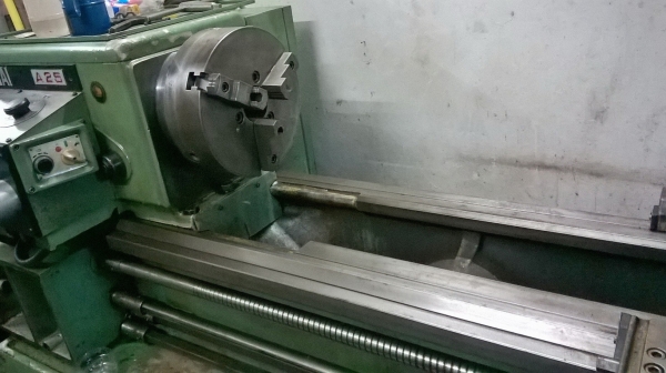 ขายถูกๆเครื่องกลึงมือสองจากญี่ปุ่น 10ฟุต IKEGAI A-25 พวงมาลัยขวา ยันศูนย์2สเตป 3จับ12นิ้วฟันกลับ จัดส่งฟรีครับ