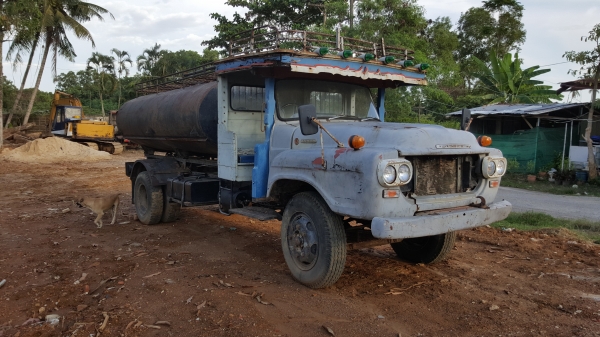 ISUZU 6 ล้อน้ำหน้ายาวพร้อมใช้เอกสารพร้อมโอนเครื่องEH700พร้อมเอกสารลงเล่ม