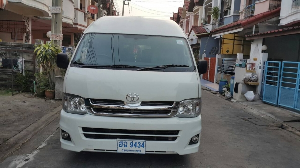ขายรถตู้ Toyota commuter vvti 2.7 ปี 2009 NGV