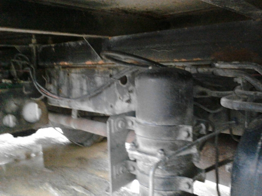 รถฮีโน่ 6 ล้อ ตู้เย็น FC4J  145 แรงม้า. ปี 40    สนใจติดต่อ  081 - 6079515