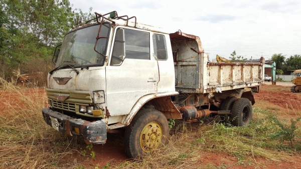 ขายตามสภาพ 6 ล้อดั้ม ไม่มีทะเบียน เครื่อง 6BD1 165 แรงม้า เฟืองท้ายจัมโบ้ เบรคลมดัน พวงมาลัยพาวเวอร์ ราคาต่อรองได้ครับ ขายตามสภาพ 6 ล้อดั้ม ไม่มีทะเบียน เครื่อง 6BD1 165 แรงม้า เฟืองท้ายจัมโบ้ เบรคลมดัน พวงมาลัยพาวเวอร์ ราคาต่อรองได้ครับ