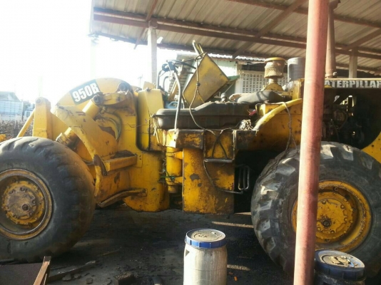 รถตัก  CAT - 950 B.   สนใจติดต่อ  081 - 6079515