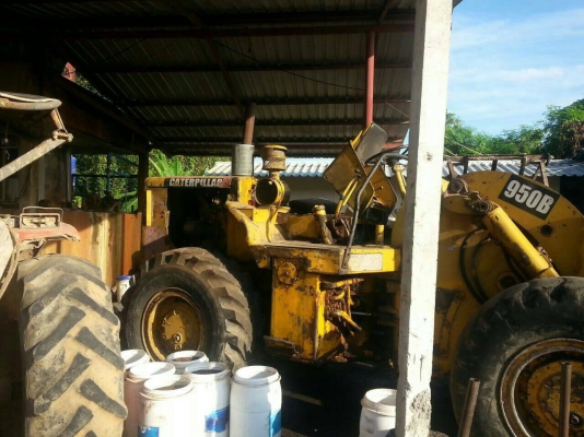 รถตัก  CAT - 950 B.   สนใจติดต่อ  081 - 6079515