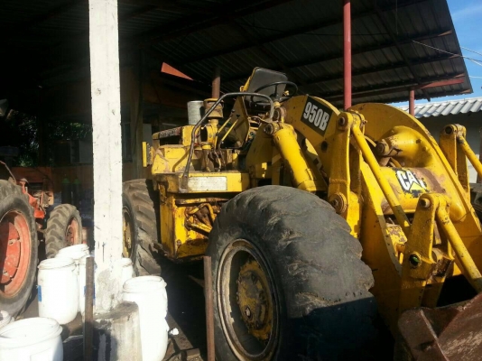 รถตัก  CAT - 950 B.   สนใจติดต่อ  081 - 6079515