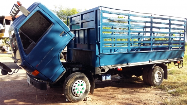 ขายหกล้อกลาง ISUZU NPR59LU5F-M-115 ปี38 สภาพสวยพร้อมใช้