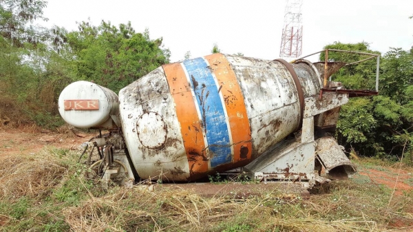 ขาย โม่ปูน 6 คิว อุปกรณ์ครบ พร้อมยกขึ้นใส่รถได้เลย ราคาคุยกันได้ ขาย โม่ปูน 6 คิว อุปกรณ์ครบ พร้อมยกขึ้นใส่รถได้เลย ราคาคุยกันได้