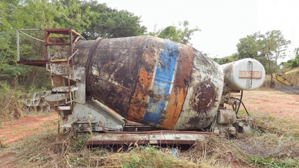 ขาย โม่ปูน 6 คิว อุปกรณ์ครบ พร้อมยกขึ้นใส่รถได้เลย ราคาคุยกันได้ ขาย โม่ปูน 6 คิว อุปกรณ์ครบ พร้อมยกขึ้นใส่รถได้เลย ราคาคุยกันได้