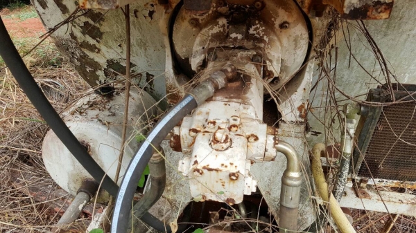 ขาย โม่ปูน 6 คิว อุปกรณ์ครบ พร้อมยกขึ้นใส่รถได้เลย ราคาคุยกันได้ ขาย โม่ปูน 6 คิว อุปกรณ์ครบ พร้อมยกขึ้นใส่รถได้เลย ราคาคุยกันได้