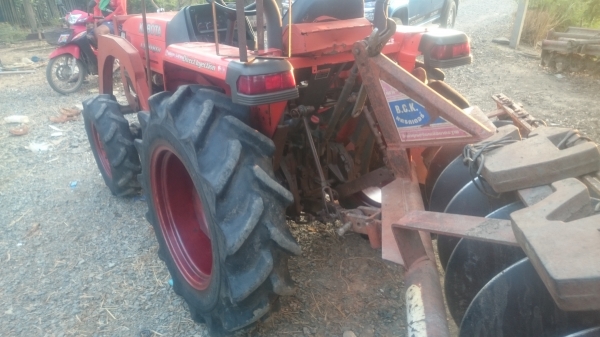 คูโบต้า 3408 Di  พร้อมอุปกรณ์ 3 ชิ้น ดันหน้า+ผานพรวน+โรตารี่ ราคา178,000 บาท สีเดิมดูง่าย ชั่วโมงแท้ รับประกันความสวย ส่งได้ทั่วประเทศ