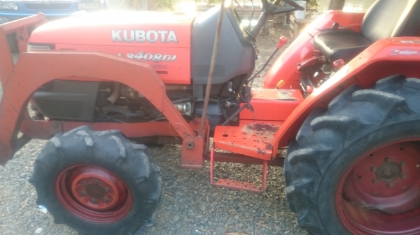 คูโบต้า 3408 Di  พร้อมอุปกรณ์ 3 ชิ้น ดันหน้า+ผานพรวน+โรตารี่ ราคา178,000 บาท สีเดิมดูง่าย ชั่วโมงแท้ รับประกันความสวย ส่งได้ทั่วประเทศ