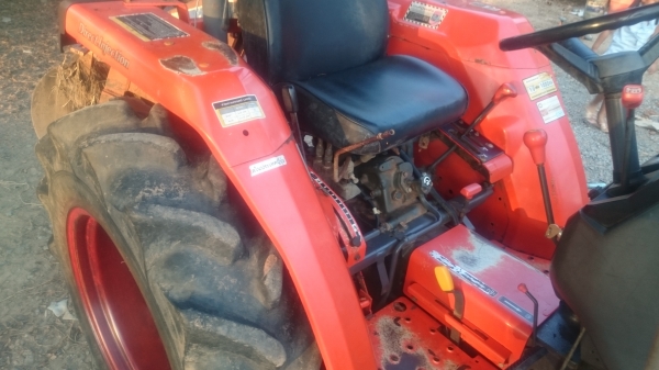 คูโบต้า 3408 Di  พร้อมอุปกรณ์ 3 ชิ้น ดันหน้า+ผานพรวน+โรตารี่ ราคา178,000 บาท สีเดิมดูง่าย ชั่วโมงแท้ รับประกันความสวย ส่งได้ทั่วประเทศ