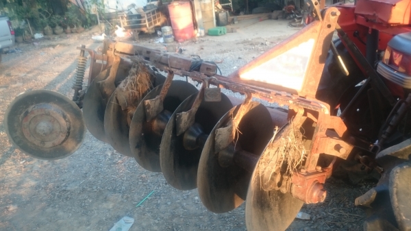 คูโบต้า 3408 Di  พร้อมอุปกรณ์ 3 ชิ้น ดันหน้า+ผานพรวน+โรตารี่ ราคา178,000 บาท สีเดิมดูง่าย ชั่วโมงแท้ รับประกันความสวย ส่งได้ทั่วประเทศ