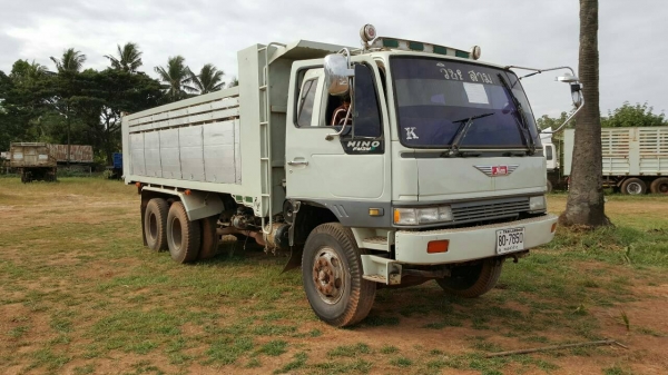 ขายรถบรรทุก 10 ล้อดัมพ์ HINO FM3M 240 แรงม้า 3 คันขายเหมา 2500000