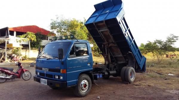 ขายหกล้อดั้มพ์ ISUZU NPR59LU5FM-115 ปี38 แอร์ เพาเวอร์ เอฟ รถสวยพร้อมใช้ ขายหกล้อดั้มพ์ ISUZU NPR59LU5FM-115 ปี38 แอร์ เพาเวอร์ เอฟ รถสวยพร้อมใช้