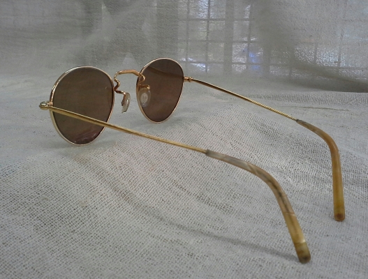 แว่นตาวินเทจแฮนด์เมด โมเดล จอห์น เลนนอน Made in Japan