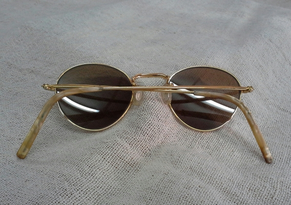 แว่นตาวินเทจแฮนด์เมด โมเดล จอห์น เลนนอน Made in Japan