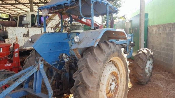 ขายรถไถ 2 เพลา FORD 7610 คานหน้า CARRARO เครื่องเสื้อลายเทอร์โบ ไม่มีทะเบียน อุปกรณ์มีผานดันหน้า และผาน 3 ขายรถไถ 2 เพลา FORD 7610 คานหน้า CARRARO เครื่องเสื้อลายเทอร์โบ ไม่มีทะเบียน อุปกรณ์มีผานดันหน้า และผาน 3