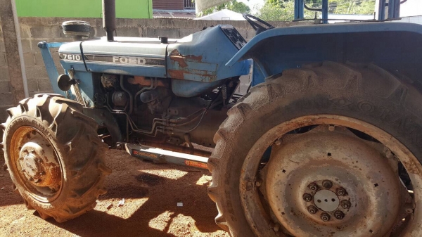 ขายรถไถ 2 เพลา FORD 7610 คานหน้า CARRARO เครื่องเสื้อลายเทอร์โบ ไม่มีทะเบียน อุปกรณ์มีผานดันหน้า และผาน 3 ขายรถไถ 2 เพลา FORD 7610 คานหน้า CARRARO เครื่องเสื้อลายเทอร์โบ ไม่มีทะเบียน อุปกรณ์มีผานดันหน้า และผาน 3