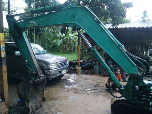 ขายรถแบคโฮ KOMATSU PC40-7 ราคา 300000