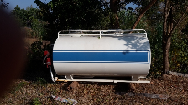 ขายถังน้ำมัน 3,000 ลิตรพร้อมหัวจ่าย