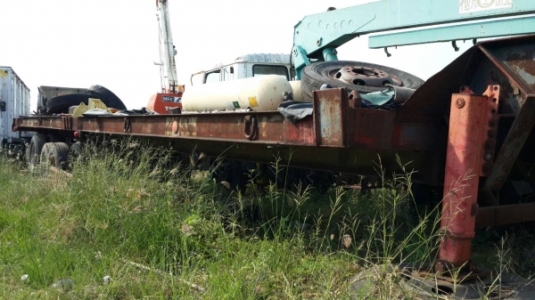 ขายหางโลเบตสามเพลา 2 หาง ราคา 150000 เป็นหางเก่านอก ราคา 190000 เป็นหางของอิตาเลี่ยนไทย