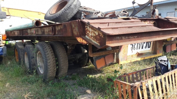 ขายหางโลเบตสามเพลา 2 หาง ราคา 150000 เป็นหางเก่านอก ราคา 190000 เป็นหางของอิตาเลี่ยนไทย