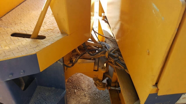 ขาย รถบดสั่นสะเทือนขนาดเล็ก KOMATSU JV40C-1 สภาพพร้อมใช้งาน เอกสารใบซื้อขาย