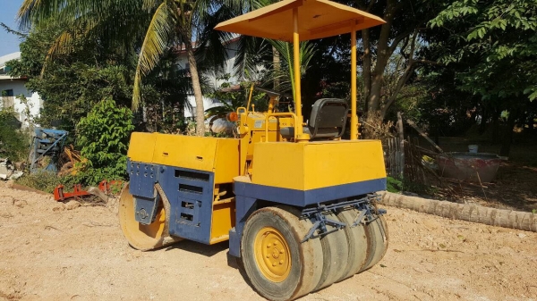ขาย รถบดสั่นสะเทือนขนาดเล็ก KOMATSU JV40C-1 สภาพพร้อมใช้งาน เอกสารใบซื้อขาย