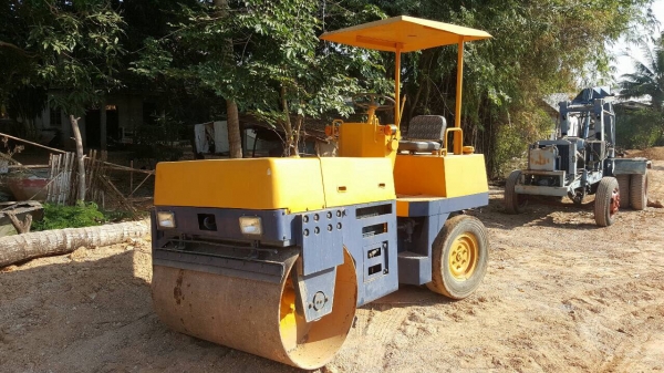 ขาย รถบดสั่นสะเทือนขนาดเล็ก KOMATSU JV40C-1 สภาพพร้อมใช้งาน เอกสารใบซื้อขาย