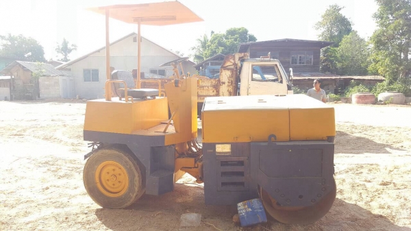 ขาย รถบดสั่นสะเทือนขนาดเล็ก KOMATSU JV40C-1 สภาพพร้อมใช้งาน เอกสารใบซื้อขาย