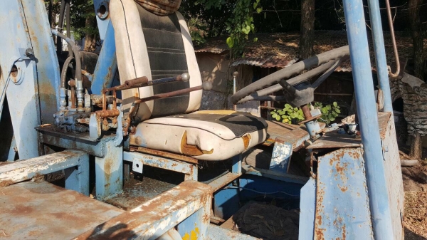 ขาย รถคีบ 6 ล้อประกอบ รถใช้งานได้ปกติ เครื่อง EH700 168 แรงม้า ปั้มดี ราคาต่อรองได้ ขาย รถคีบ 6 ล้อประกอบ รถใช้งานได้ปกติ เครื่อง EH700 168 แรงม้า ปั้มดี ราคาต่อรองได้