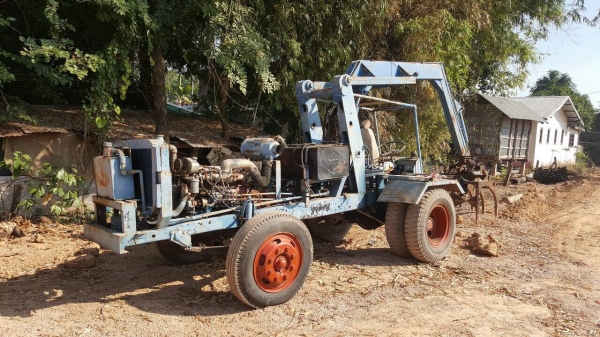 ขาย รถคีบ 6 ล้อประกอบ รถใช้งานได้ปกติ เครื่อง EH700 168 แรงม้า ปั้มดี ราคาต่อรองได้ ขาย รถคีบ 6 ล้อประกอบ รถใช้งานได้ปกติ เครื่อง EH700 168 แรงม้า ปั้มดี ราคาต่อรองได้